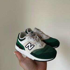 New Balance Boy's Kids 997h Bungee Lace Sneaker